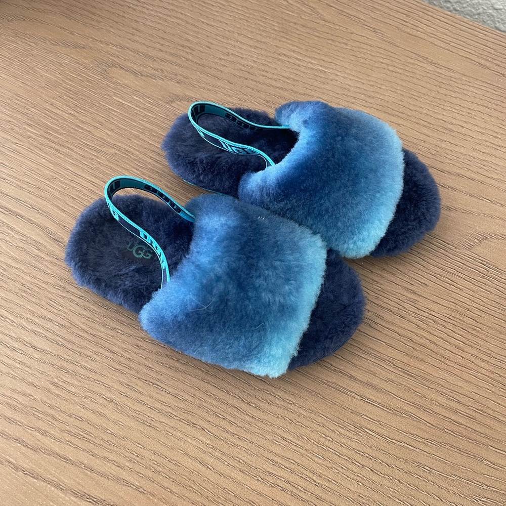 Ugg Slippers Size 9 toddler